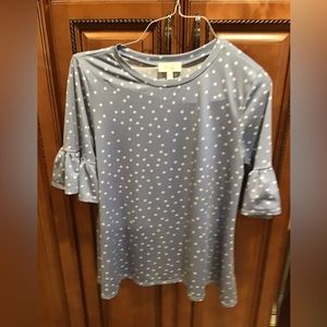 Riah Fashion periwinkle, polkadot woman medium top EUC soft Bell sleeve Boutique